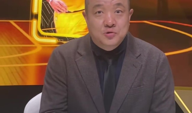 杨健：湖人打出了科比带队黄绿大战时的风骨 斯玛特如当年慈世平